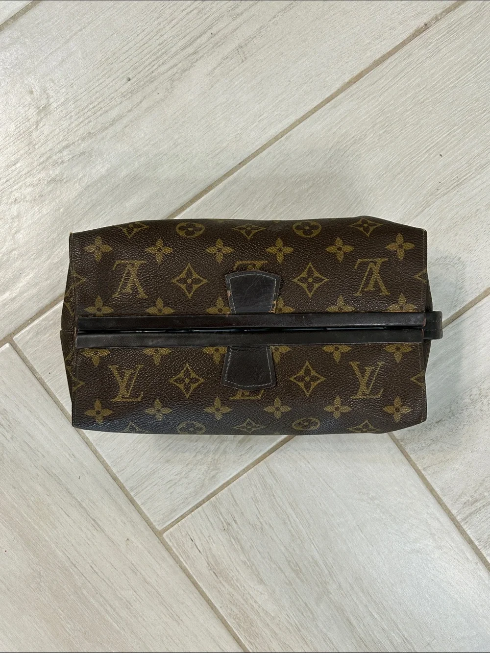 Louis Vuitton Dopp Kit Toiletry Bag Monogram Authentic Vintage